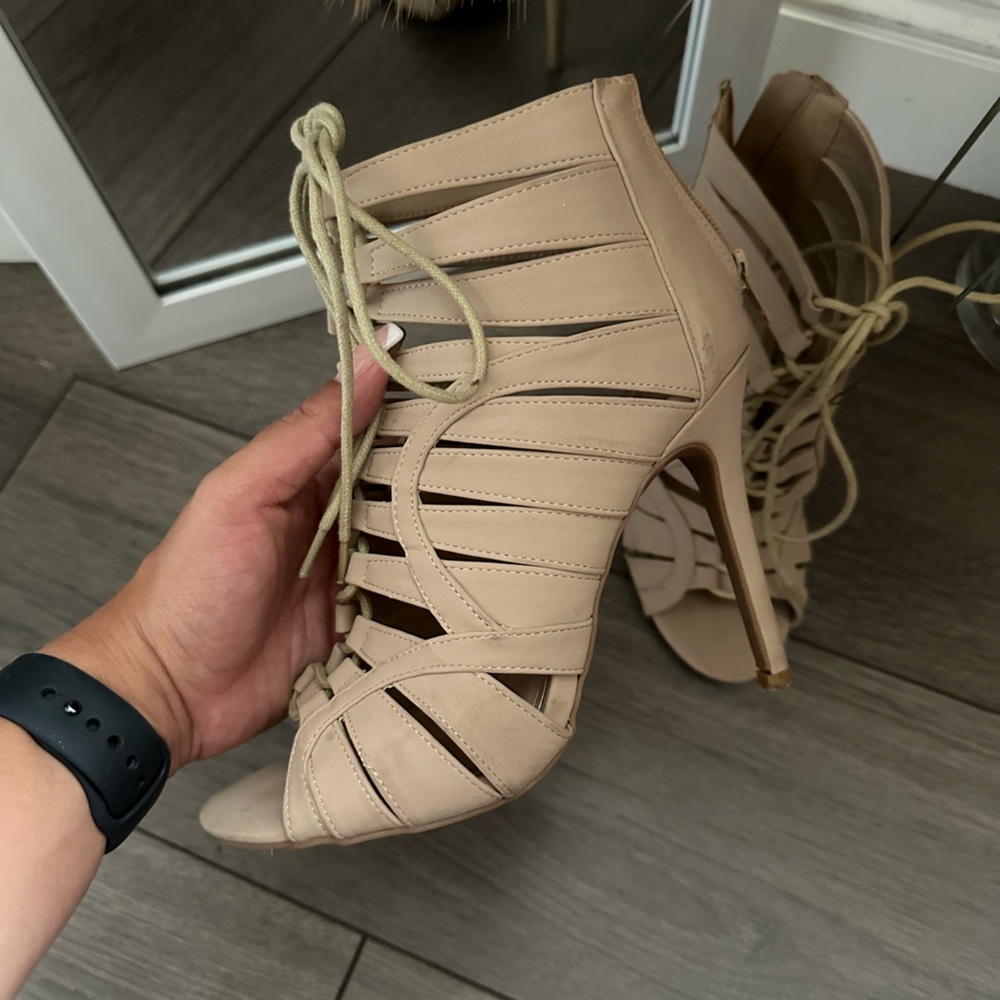 Heels - Picture 3 of 5
